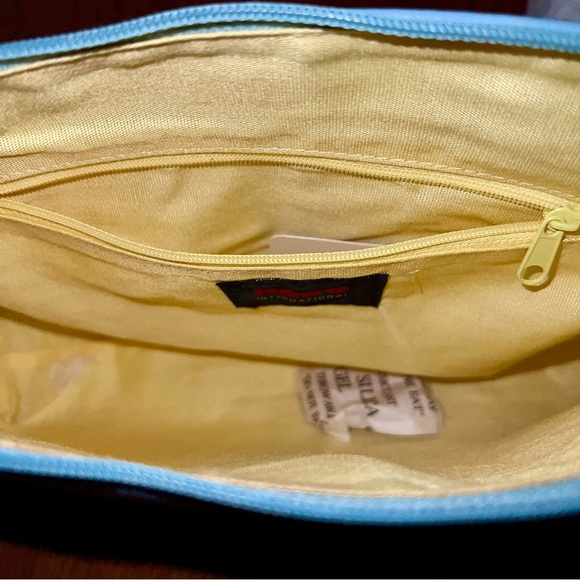 Hobo International purse Lt blue with yellow lining new - Picture 11 of 11